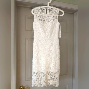 Bisou Bisou Size 4 white knee length dress